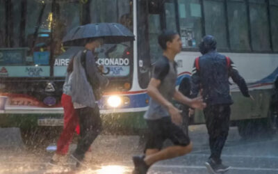 Por el temporal, hay 700 evacuados en Provincia de Buenos Aires y casi 70 mil usuarios sin luz en el AMBA