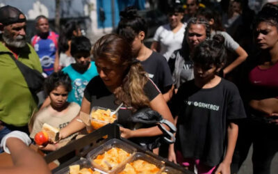Escándalo de los alimentos: el Gobierno de Milei apuntó contra el juez Casanello y empieza distribuir sólo los productos que están por vencer