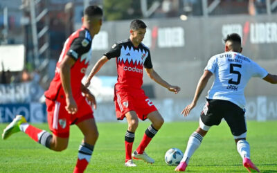 River Plate buscará treparse a la cima de la Liga Profesional en su visita a Deportivo Riestra