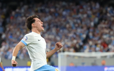 Uruguay enloqueció a Bolivia con goleada y apunta a cuartos de final