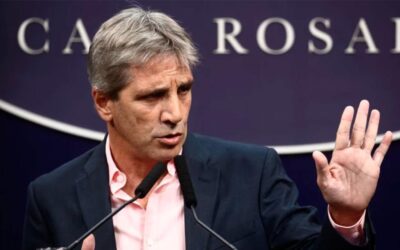 Luis Caputo confirmó que baja el impuesto PAÍS en septiembre y que se vienen más medidas