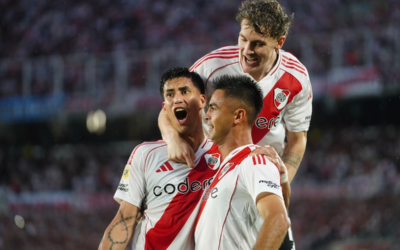 River vapuleó a Barracas y sigue en carrera por la Liga Profesional