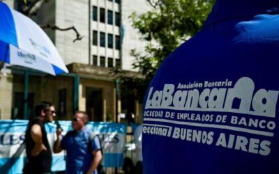 Bancarios recibirán aumentos salariales equivalentes a la inflación