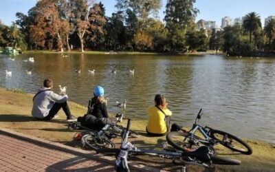 Sudestada, tormentas y temperaturas por encima de 30 grados: el pronóstico del tiempo para el fin de semana largo en AMBA