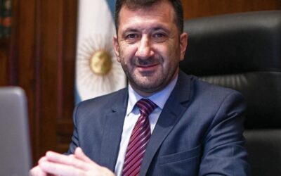 Arresto domiciliario y una fianza elevada para el senador Edgardo Kueider