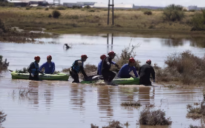Tras las inundaciones, el Gobierno lanza un fondo de $10.000 millones para asistir a los damnificados.