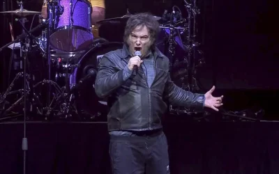 En modo rockstar Milei cantó hits y, como Presidente, afirmó: “Estamos a mitad de camino, no aflojen”