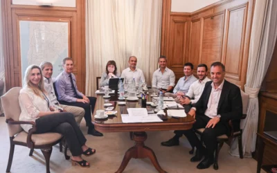 El Gobierno convocó a la mesa política y reunirá al Gabinete en la semana final de extraordinarias