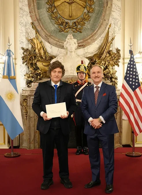 Milei recibe al embajador estadounidense, Peter Lamelas, en medio del conflicto en Medio Oriente