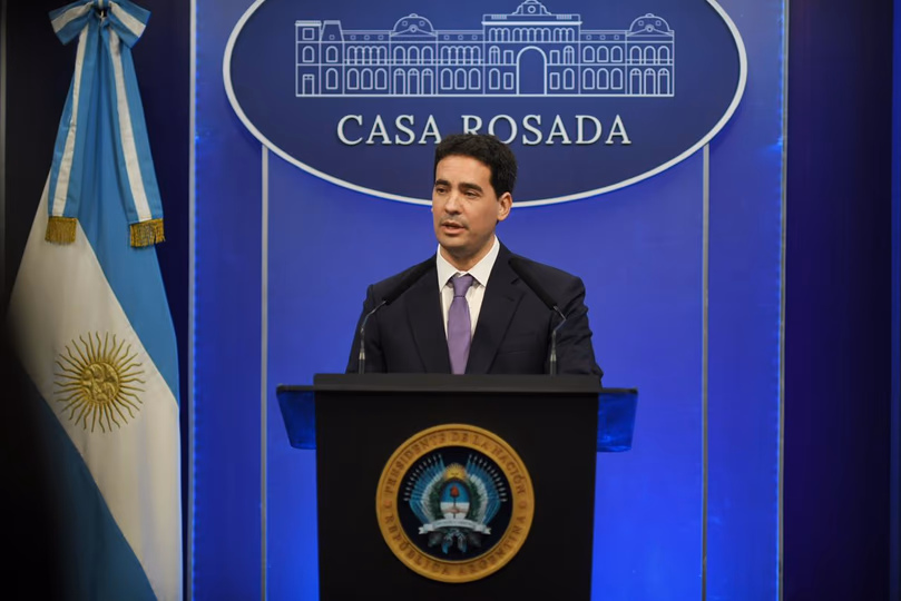 Adrián Ravier anunció que Argentina enviará más ayuda a Venezuela y habilitó una línea telefónica