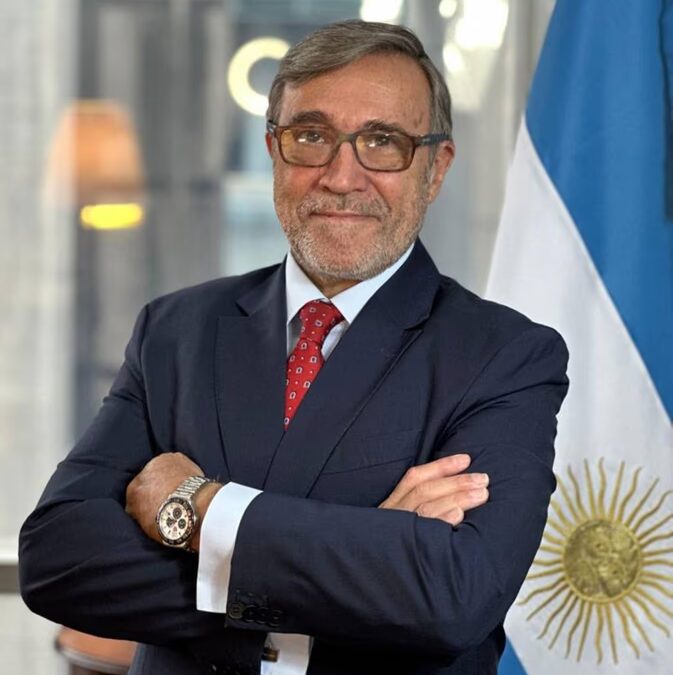 Luis Bocalandro es el nuevo Embajador de la República de Palau