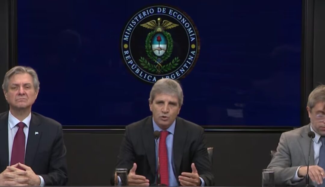 Caputo anunció el programa financiero de 2027: «Salir a los mercados es una opción más, no un objetivo”